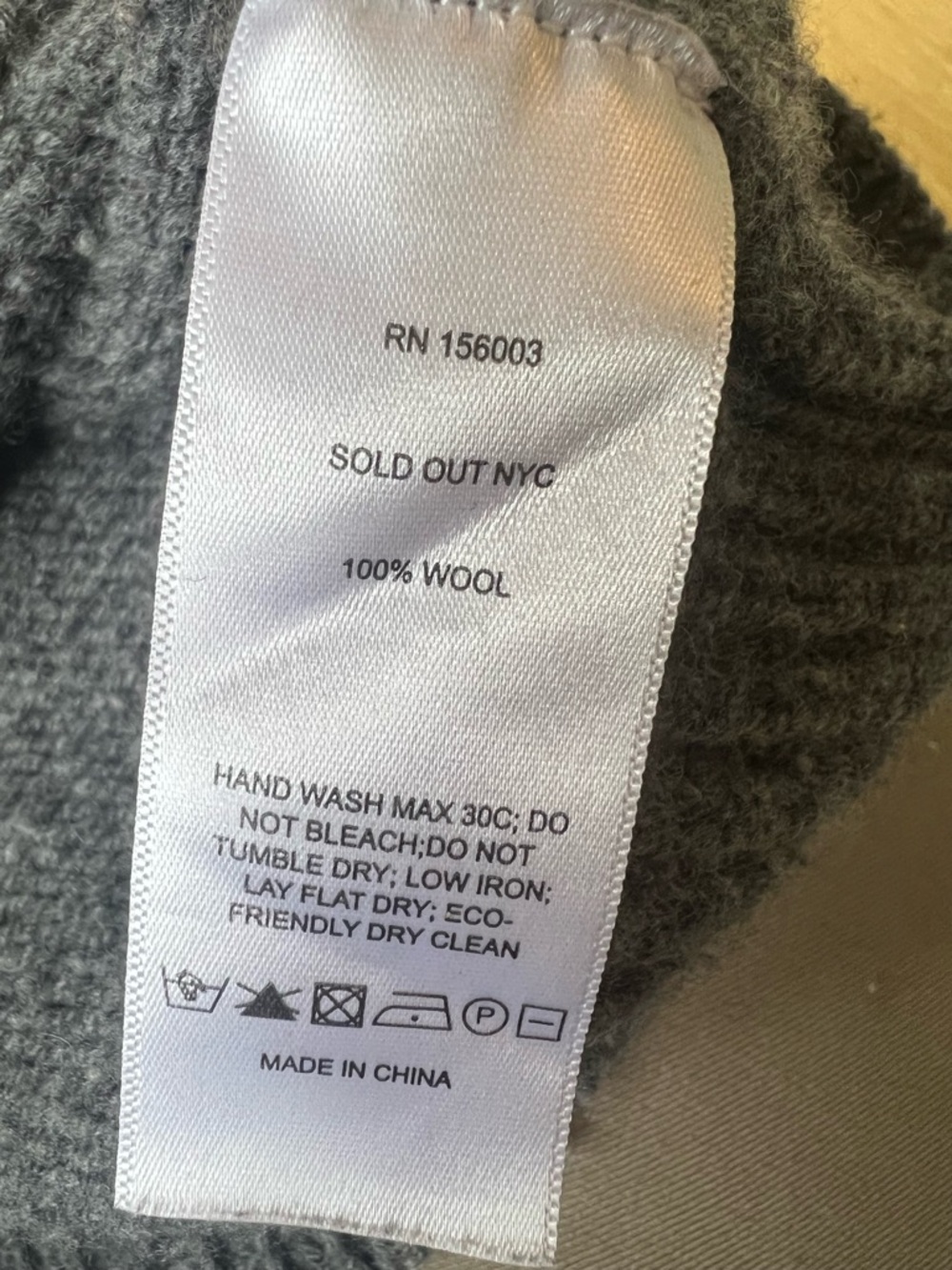 100% wool Classic Crewneck Sweater in Charcoal Gray soldout.nyc small
US 4-6 - Picture 11 of 14